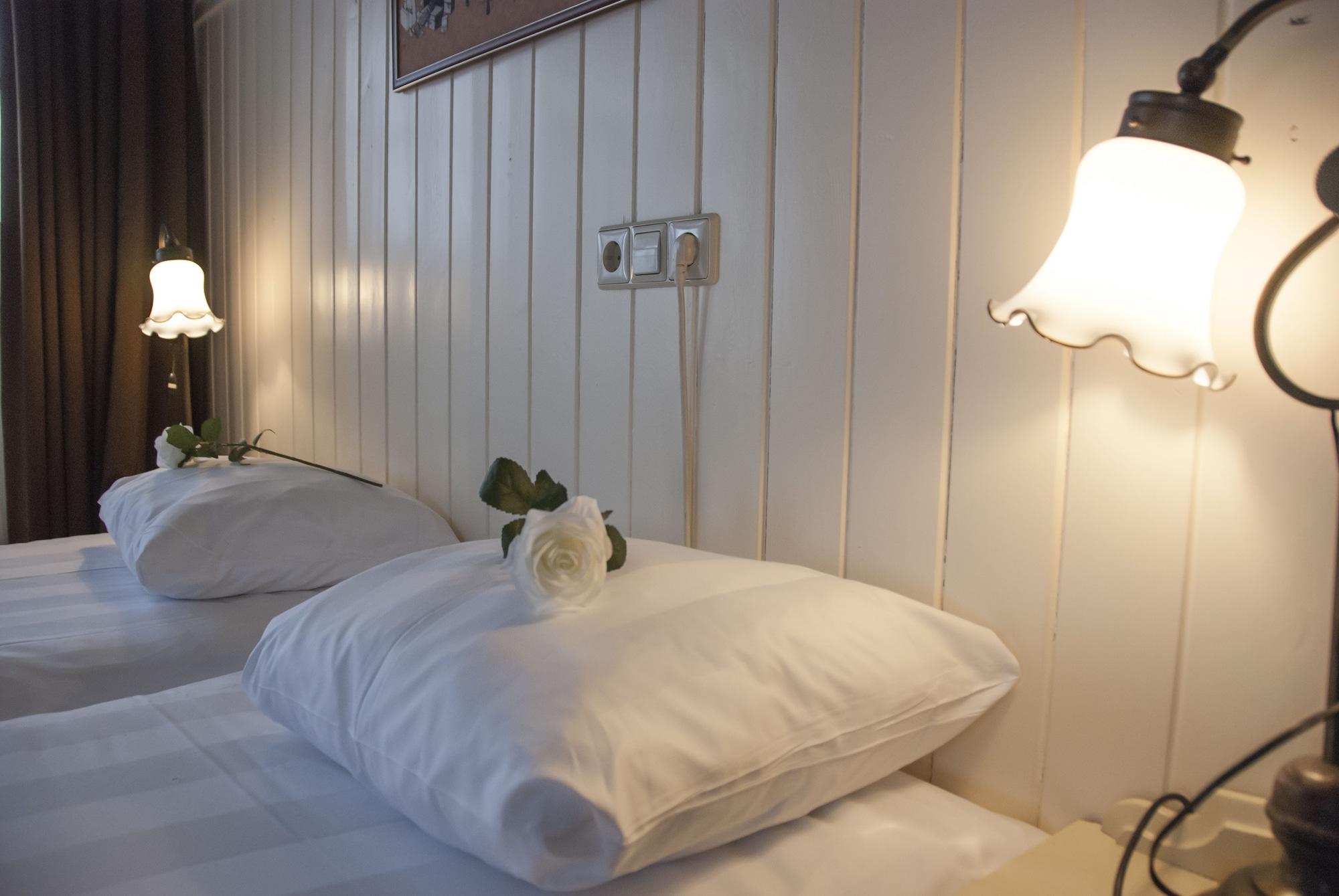 Hotel Spaander BW Signature Collection Волендам Екстериор снимка