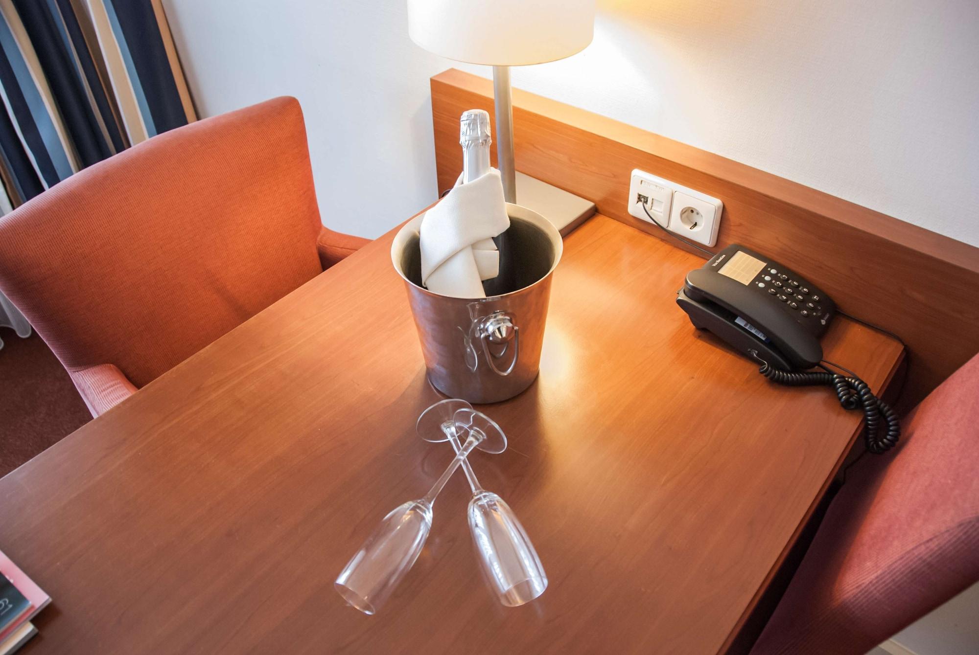 Hotel Spaander BW Signature Collection Волендам Екстериор снимка
